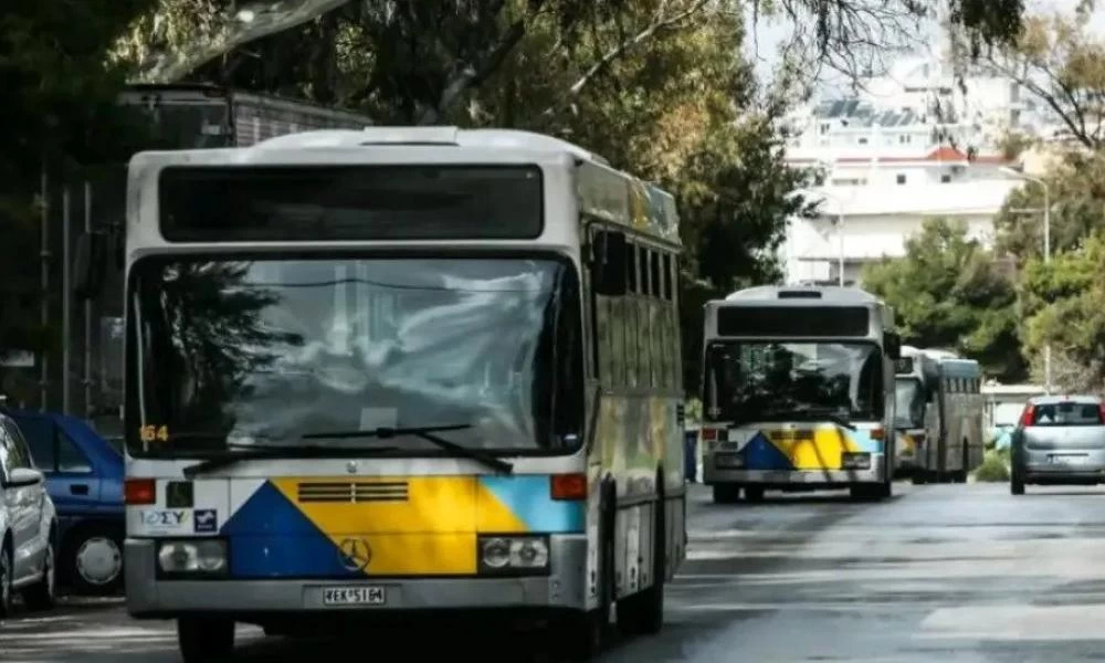 Γυναίκα ΑμΕΑ καταγγέλει οδηγό λεωφορείου-Δεν άνοιγε τη ράμπα για να επιβιβαστώ